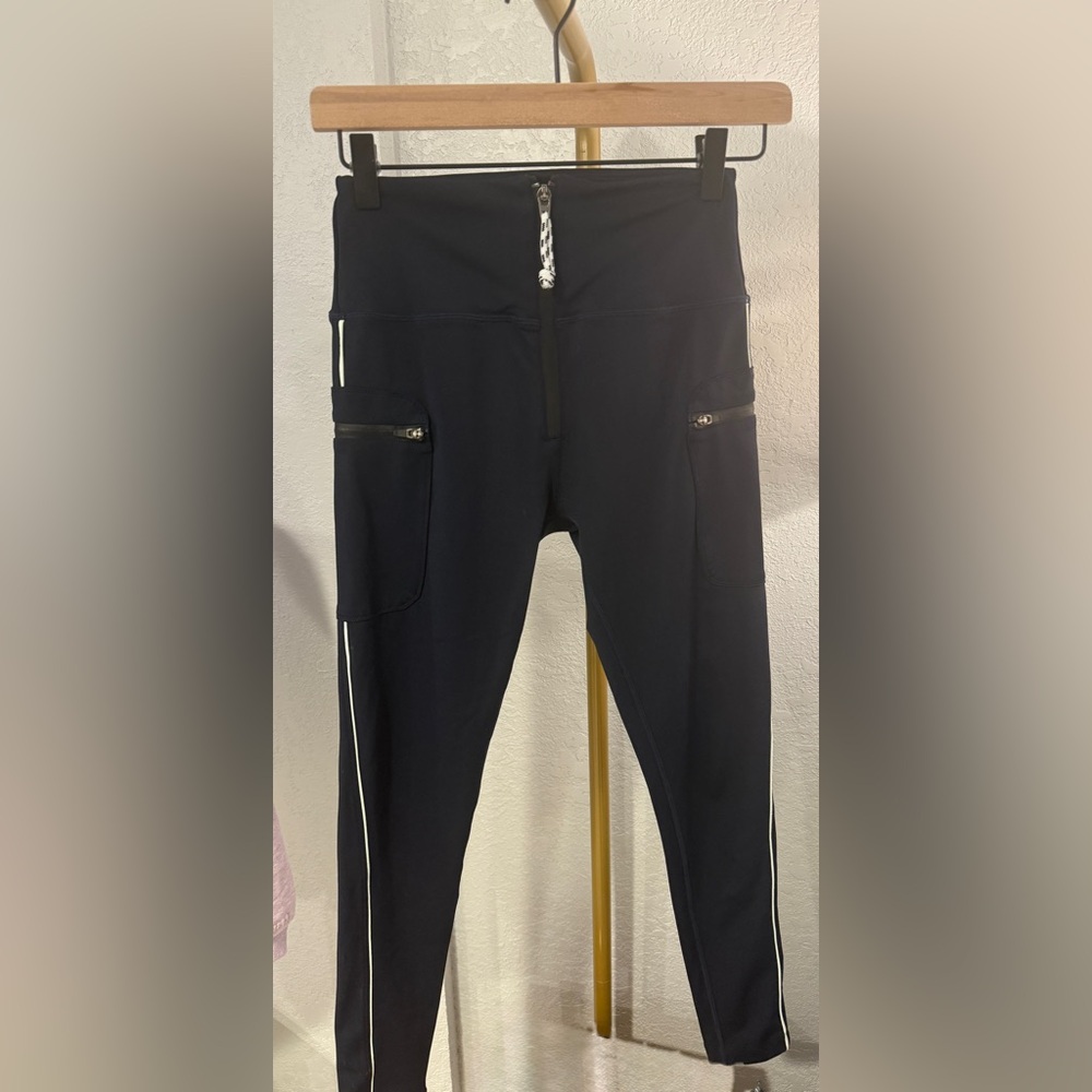 Splits59 Black High Waist Performance Leggings Size Medium Zip Pockets - Picture 5 of 11